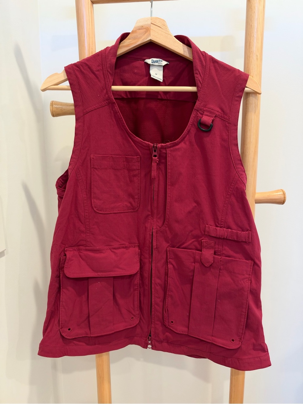 Duluth Trading Co Women’s Red Utility Vest with Multi-Pocket Design